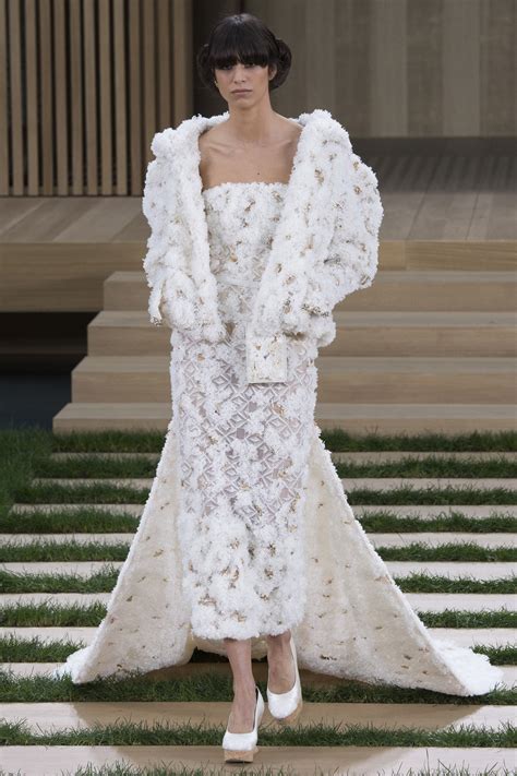 chanel 2016 couture bride|chanel haute couture brides.